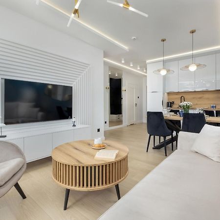 Polanki Aqua Apartment With Parking By Renters Prestige Kolobrzeg Exterior photo
