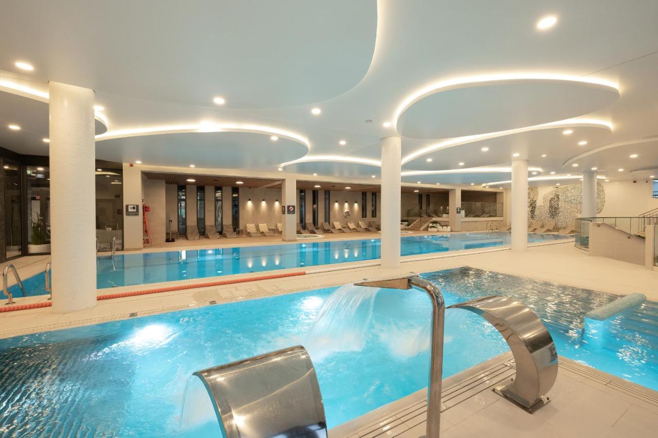 Polanki Aqua Apartment With Parking By Renters Prestige Kolobrzeg Exterior photo